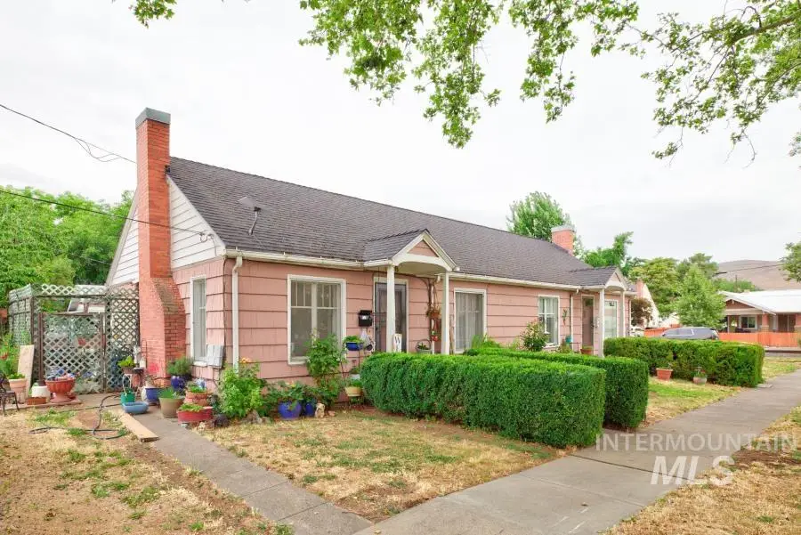 1006 11th Street, Lewiston, ID 83501 - #1