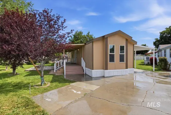 700 E Fairview Ave #137, Meridian, ID 83642