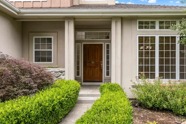 5917 N Cosworth Pl, Boise, ID 83713