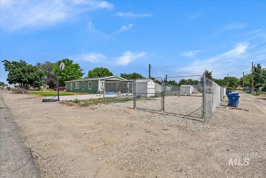912 4th Ave N, Nampa, ID 83687 - #2