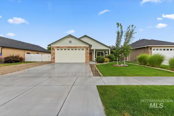 207 E Mckinley St, New Plymouth, ID 83655