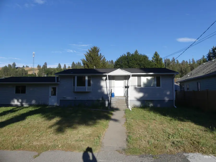 1006 N Morton St, Colfax, WA 99111 - #3