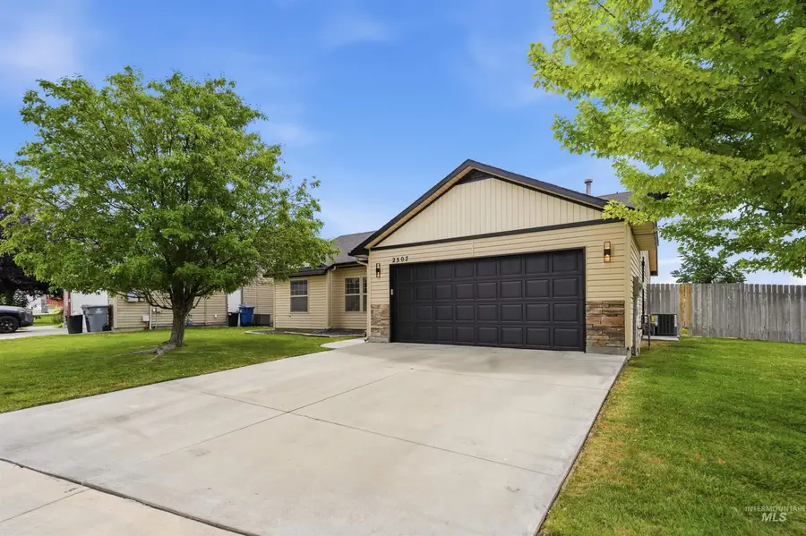 2507 E Carmel Ct, Nampa, ID 83687 - #3