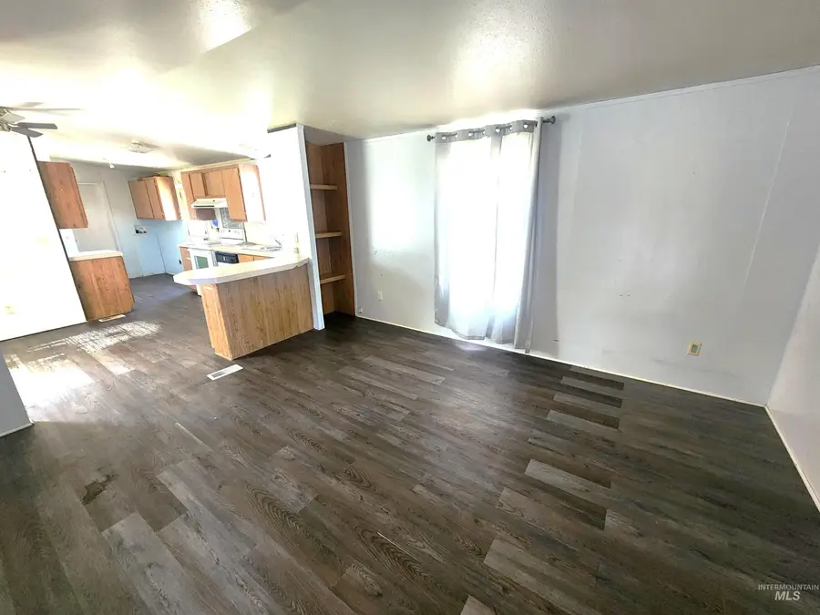 616 N Kings Rd Trlr 15, Nampa, ID 83687 - #2