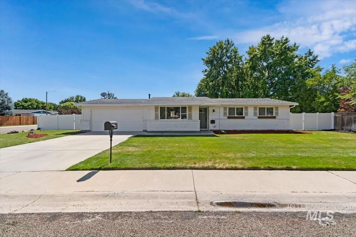 2217 N Middlefield Road, Boise, ID 83704 - #1
