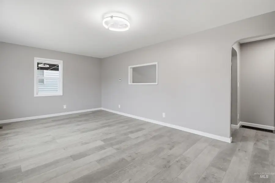1122 9th St, Clarkston, WA 99403 - #3