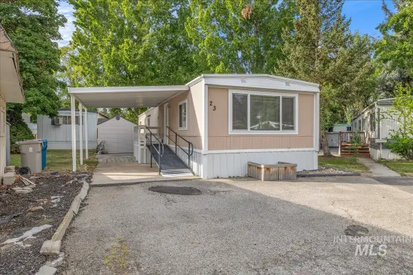 790 N Riviera Dr. Trlr 23 #23, Boise, ID 83703