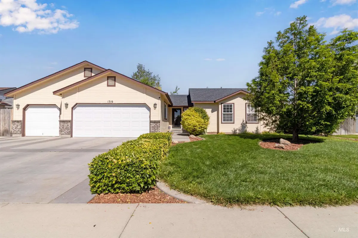 1316 Willow Creek Dr, Nampa, ID 83686 - #1