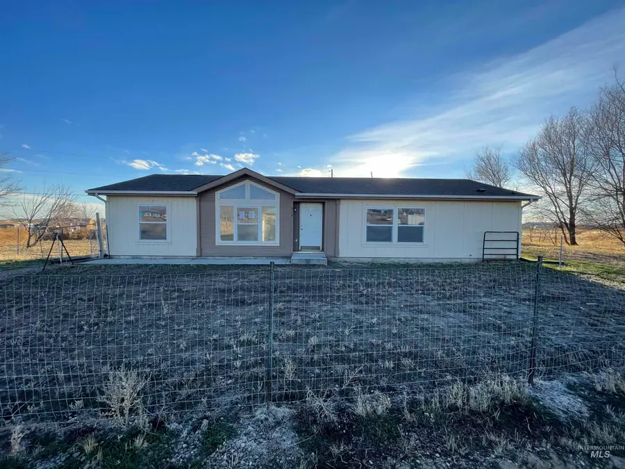 319 SW Fly By Ave, Mountain Home, ID 83647 - #2