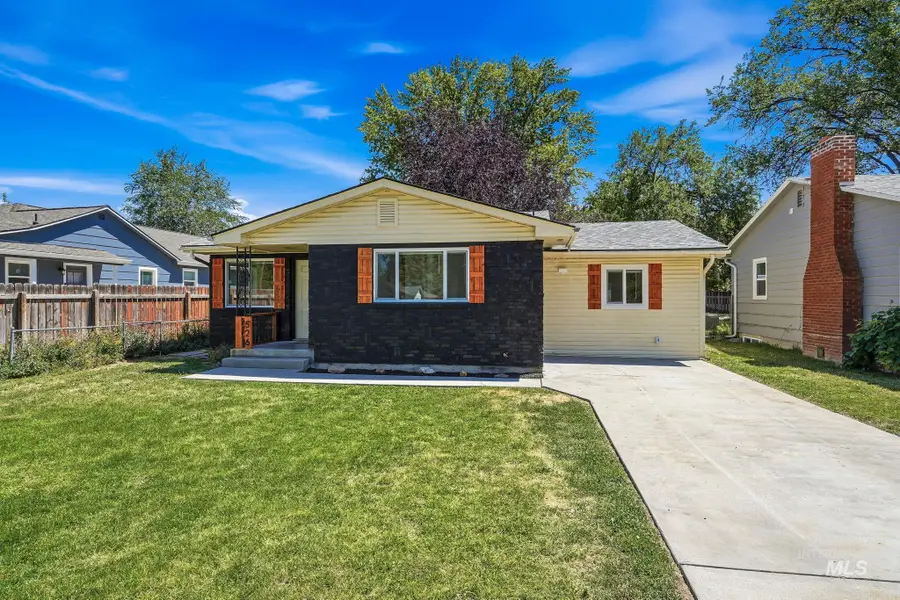526 W Almond, Nampa, ID 83686 - #2