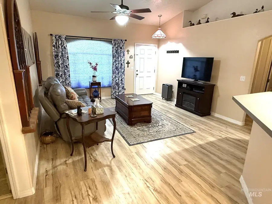 332 W Mule Ct, Kuna, ID 83634 - #2
