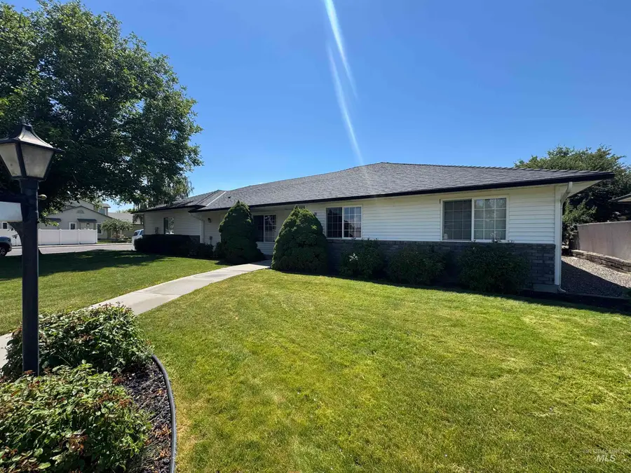71 SW 18th St., Ontario, OR 97914 - #2