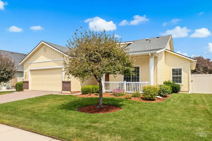 3370 N Maplestone Ave, Meridian, ID 83646 - #2