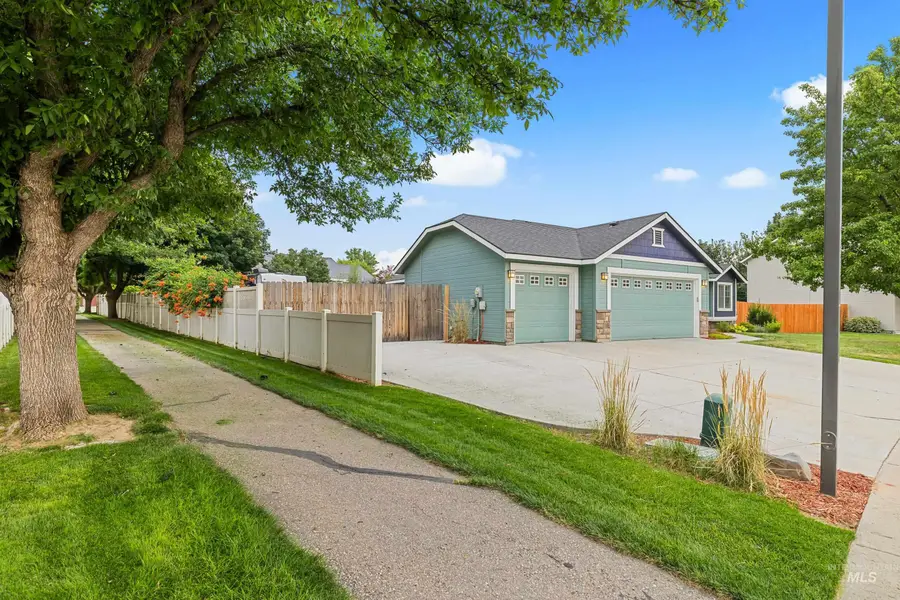 979 N Lambert Way, Meridian, ID 83642 - #2