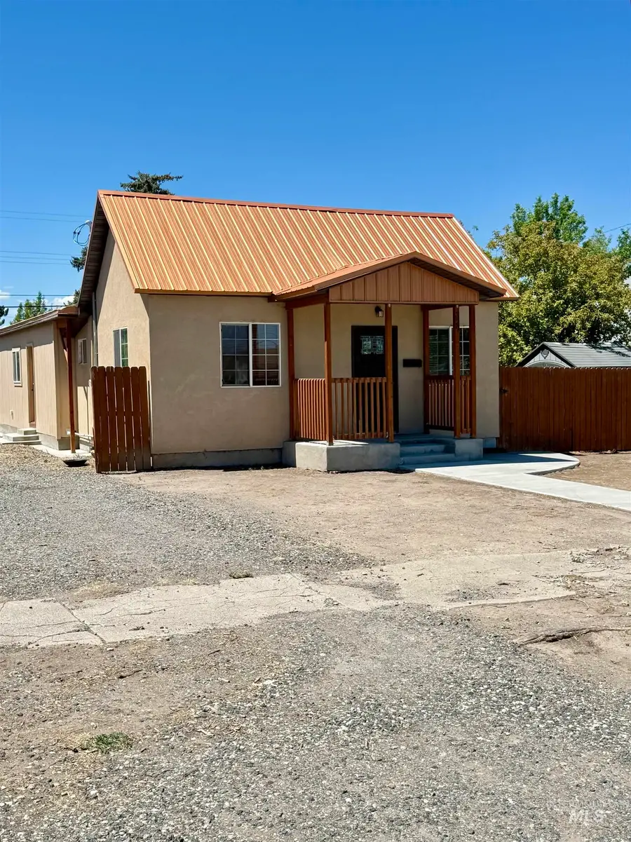 329 11th Ave N, Buhl, ID 83316 - #2