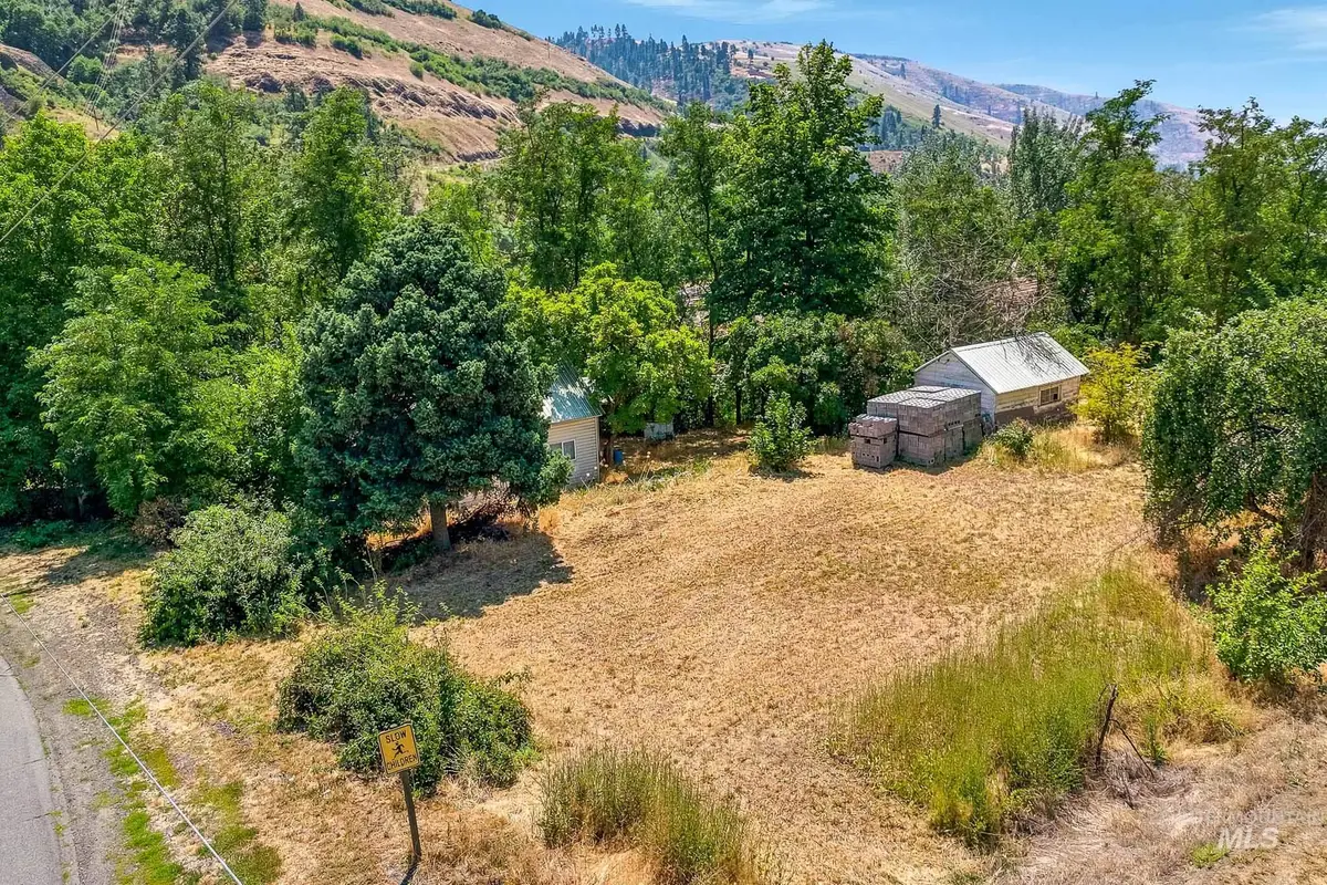 101 2nd St, Juliaetta, ID 83835 - #1