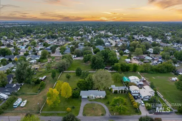 2661 N Dalton Lane, Boise, ID 83704