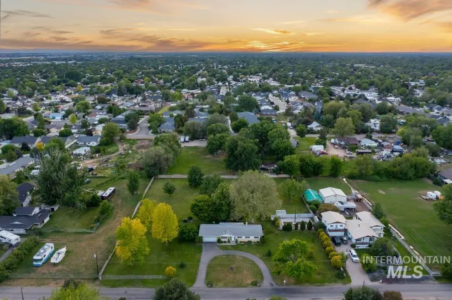 2661 N Dalton Lane, Boise, ID 83704 - #3