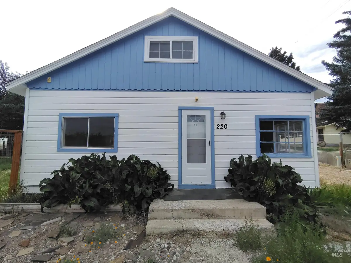 220 S 2nd, Challis, ID 83226 - #1