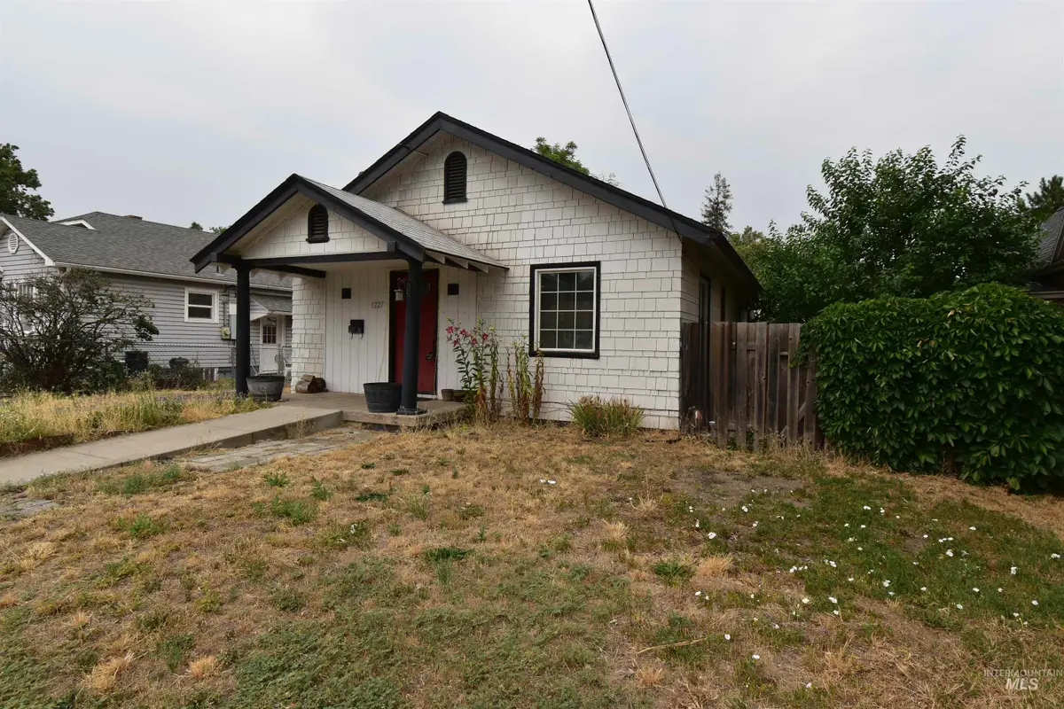 1227 14th Ave, Lewiston, ID 83501 - #1