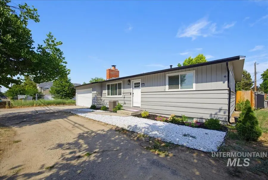 2812 N Cole Rd, Boise, ID 83704 - #3