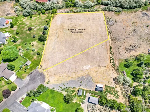 002 Fernandes Acres, Hagerman, ID 83332