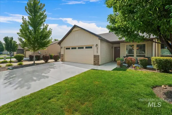 2727 E Apricot Dr, Meridian, ID 83646