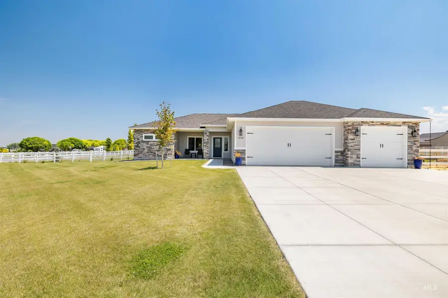 3742 N 2469 E, Twin Falls, ID 83301 - #2