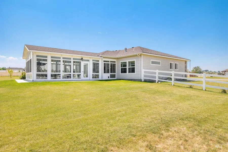 3742 N 2469 E, Twin Falls, ID 83301 - #3