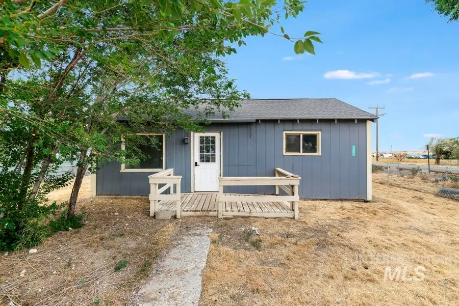 2449 Idaho Ave, Hollister, ID 83301 - #2
