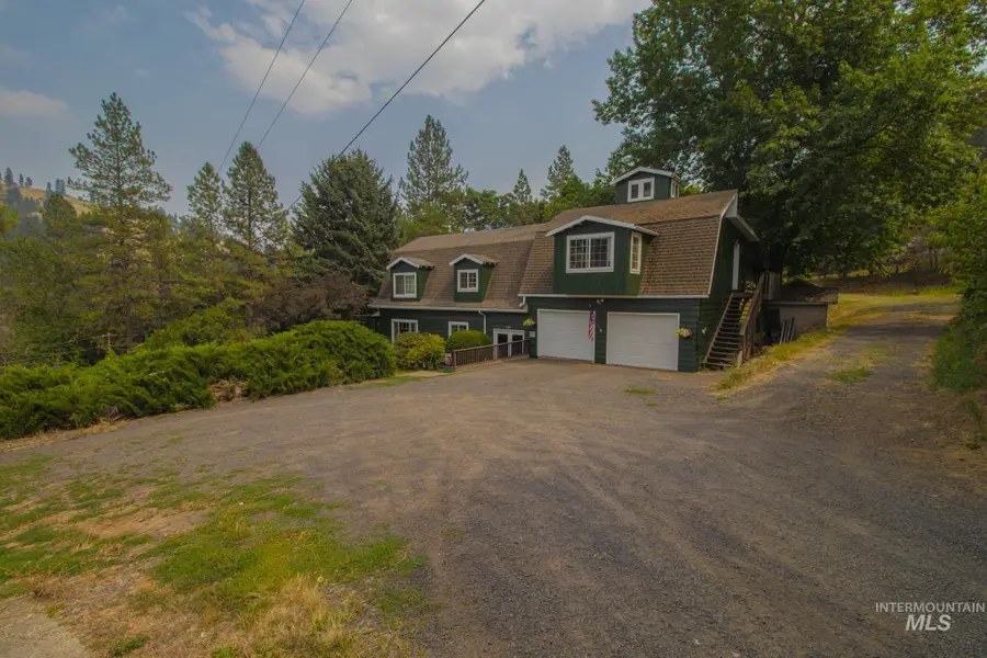 205 S Pine St, Peck, ID 83545 - #2