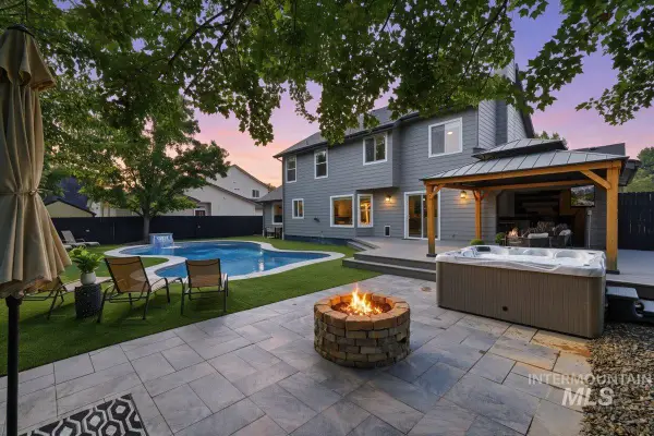 2020 E Summerridge Dr, Meridian, ID 83646