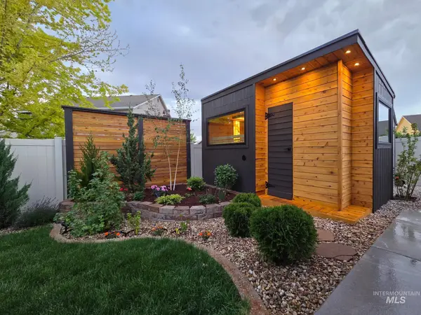 2125 Moon Shadow Dr, Caldwell, ID 83607