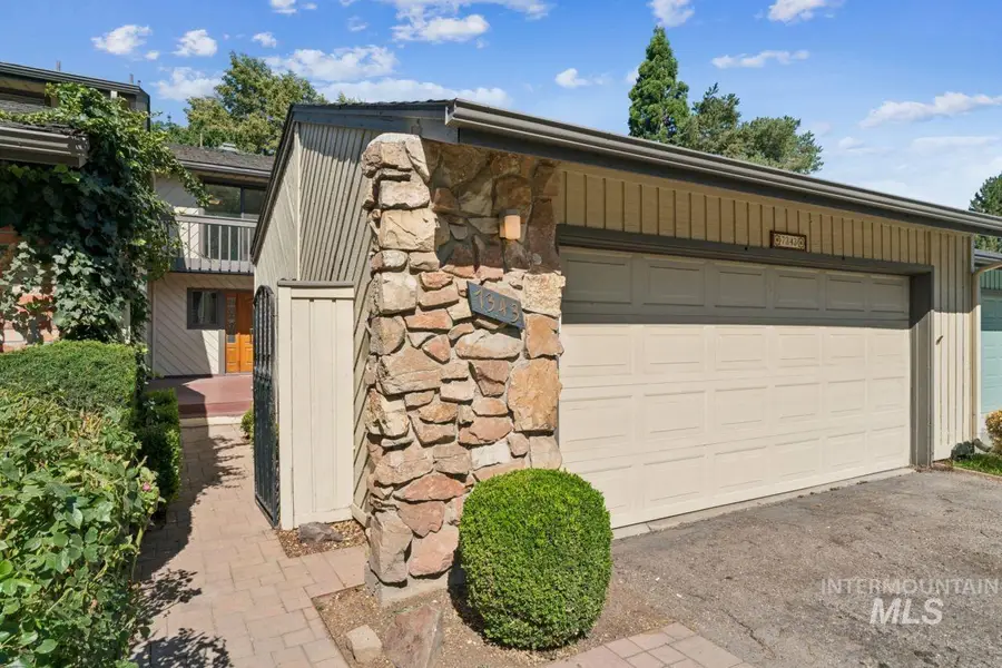 7343 W Cascade Dr, Boise, ID 83704 - #2