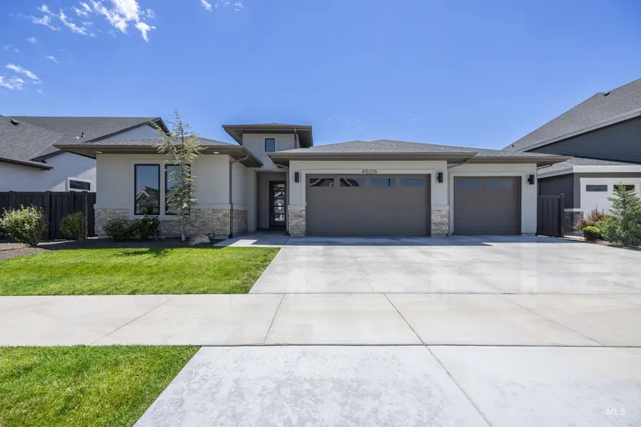 4609 W Durango Dr, Meridian, ID 83646 - #3