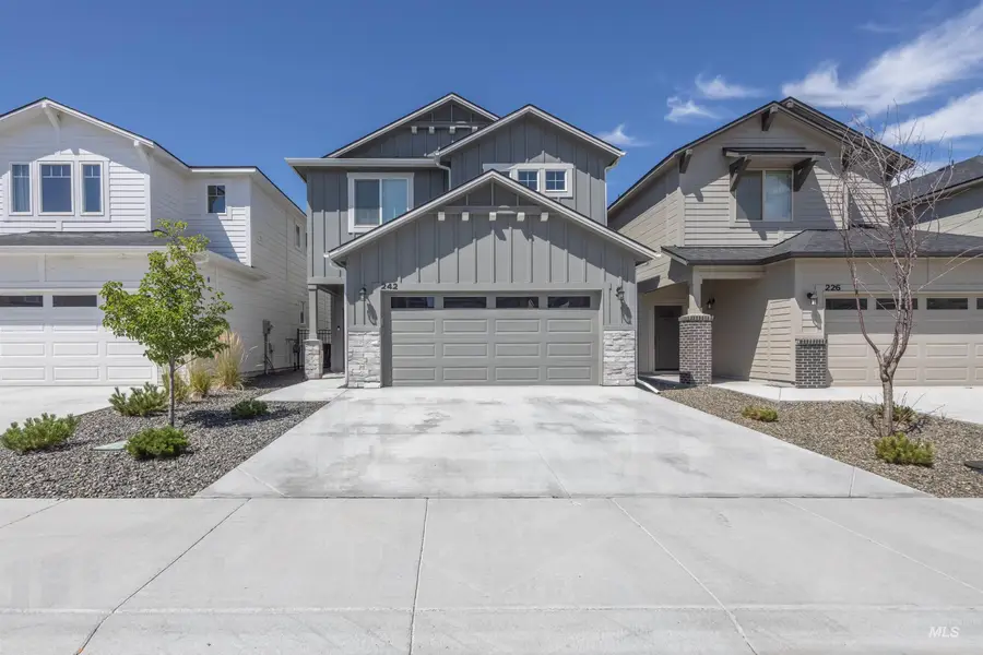 242 W Hyndman Drive, Meridian, ID 83642 - #2