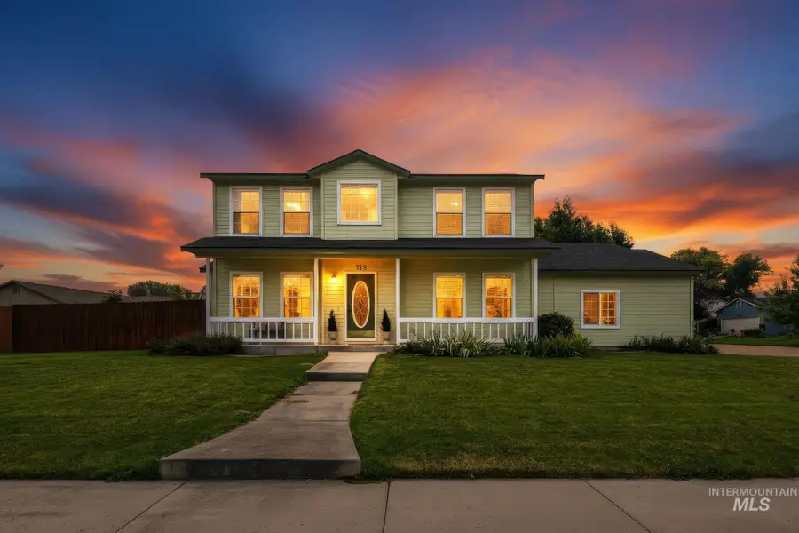 713 S Valley Dr, Nampa, ID 83686 - #2