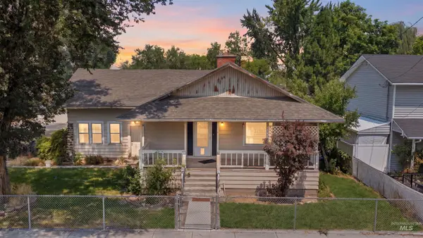 202 E 4th St, Kuna, ID 83634
