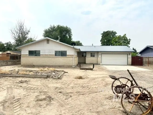 307 W Arizona Ave, Homedale, ID 83628 - #1