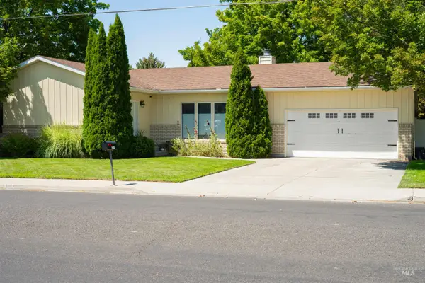 2711 Elizabeth Blvd, Twin Falls, ID 83301