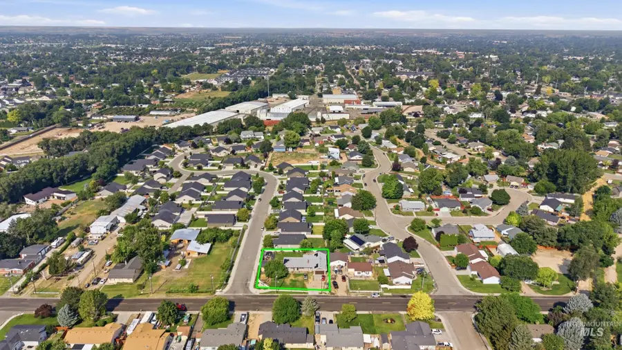 1205 Chicago St, Nampa, ID 83686 - #2