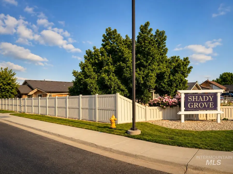 1205 Chicago St, Nampa, ID 83686 - #3