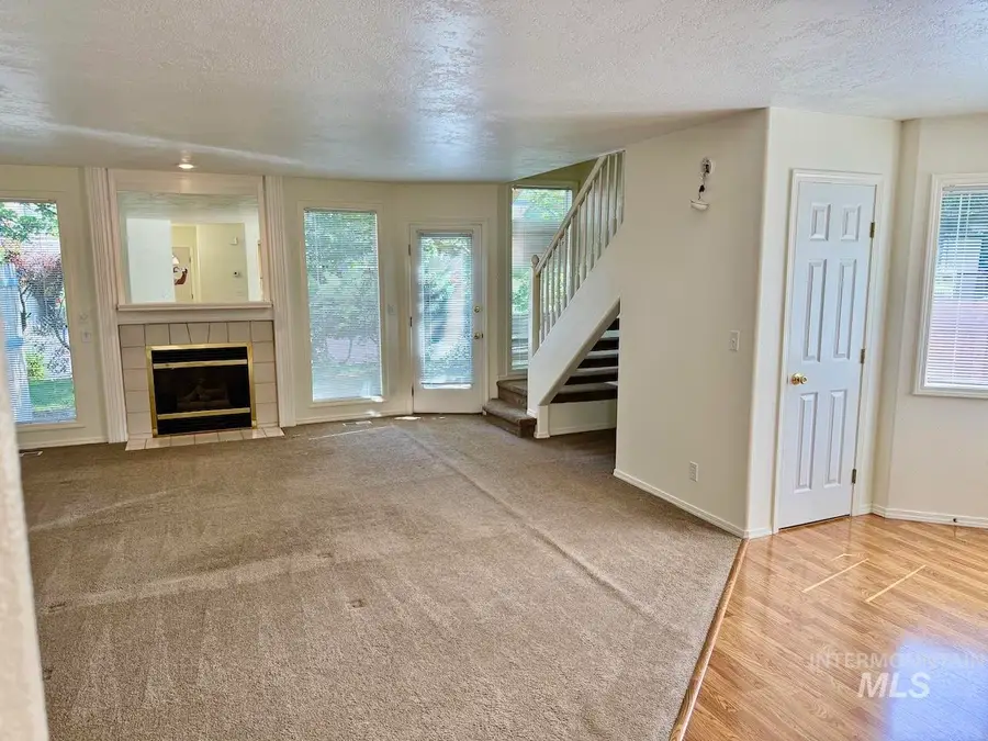 7047 W Irving Lane, Boise, ID 83704 - #2