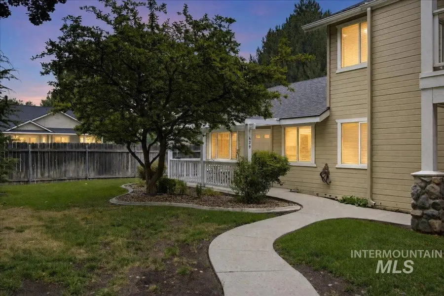 439 W State St, Eagle, ID 83616 - #2