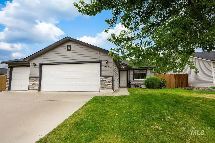 956 S Hebgon Lake Ave, Middleton, ID 83644 - #2