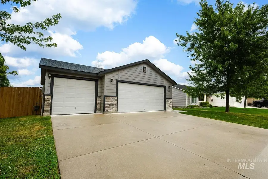 956 S Hebgon Lake Ave, Middleton, ID 83644 - #3