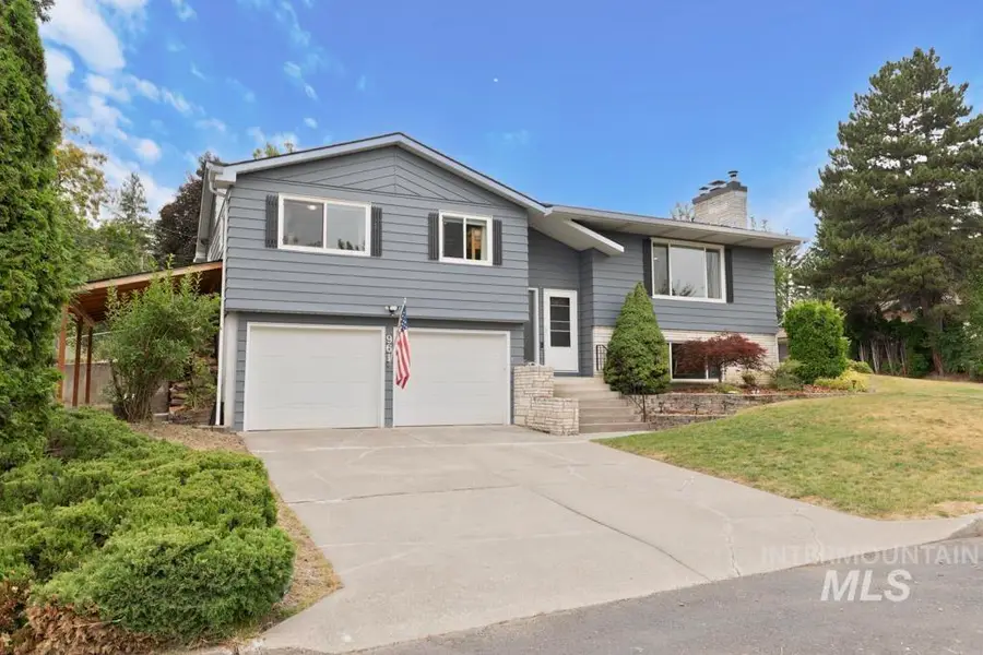 961 N Cleveland Street, Moscow, ID 83843 - #2
