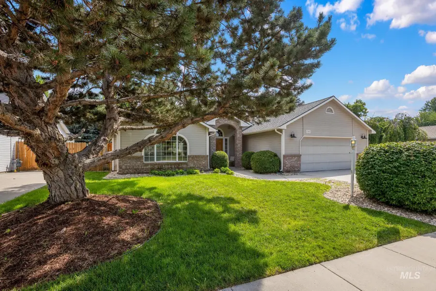 2305 E Chateau Dr, Meridian, ID 83646 - #3