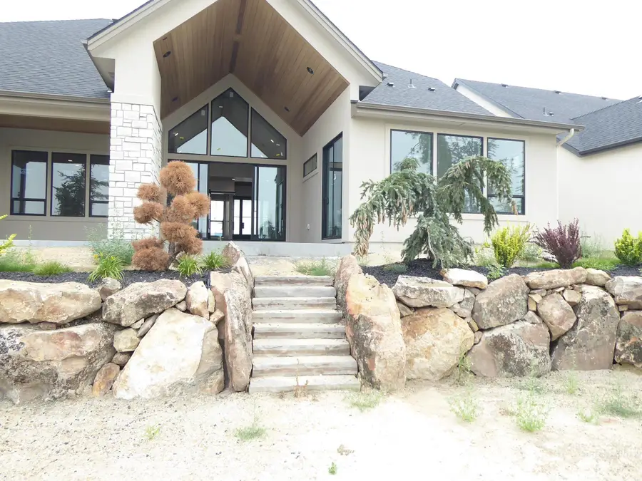 3669 N Bellrock Avenue, Eagle, ID 83616 - #3