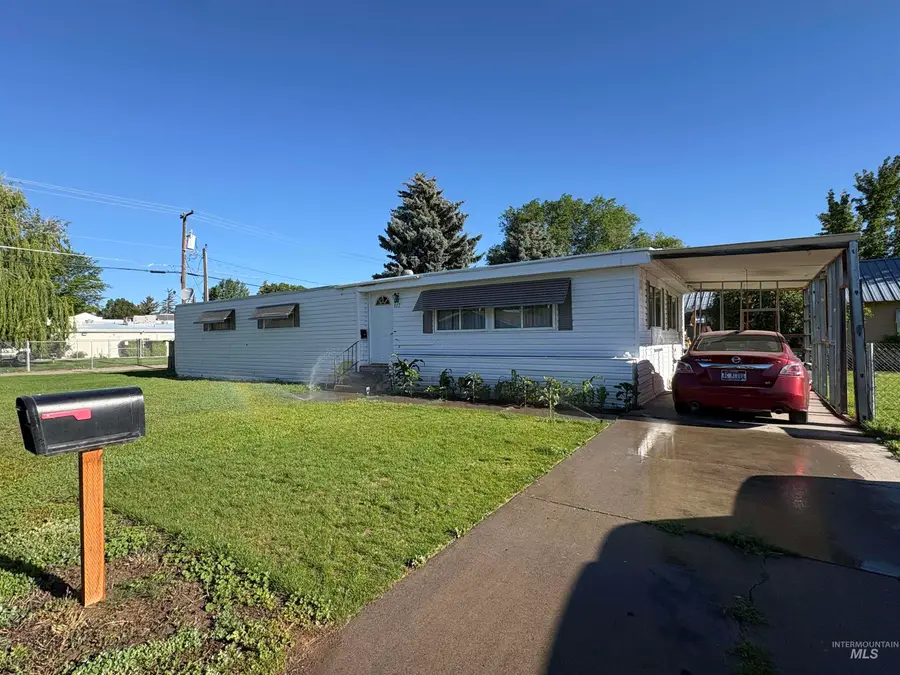 117 E 5th Street, Shoshone, ID 83352 - #2